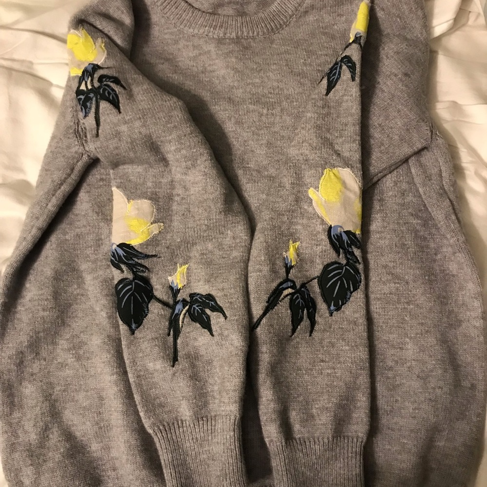 Women's sweater size small, worn once